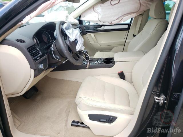 Volkswagen Touareg 2017 Black vin: WVGEF7BP0HD003861