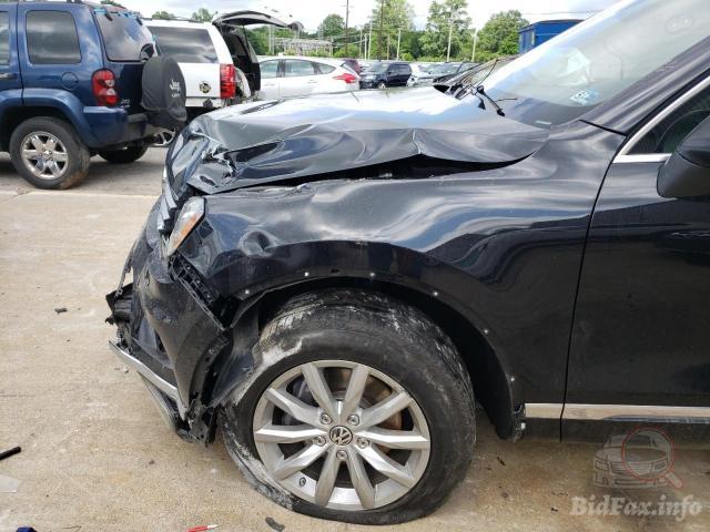 Volkswagen Touareg 2017 Black vin: WVGEF7BP0HD003861