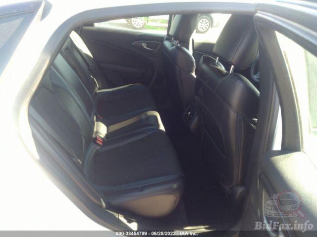Chrysler 200 2015 White vin: 1C3CCCBB3FN626565
